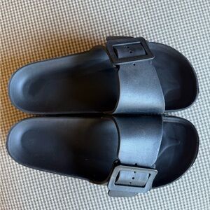 Black platform Slide Sandals